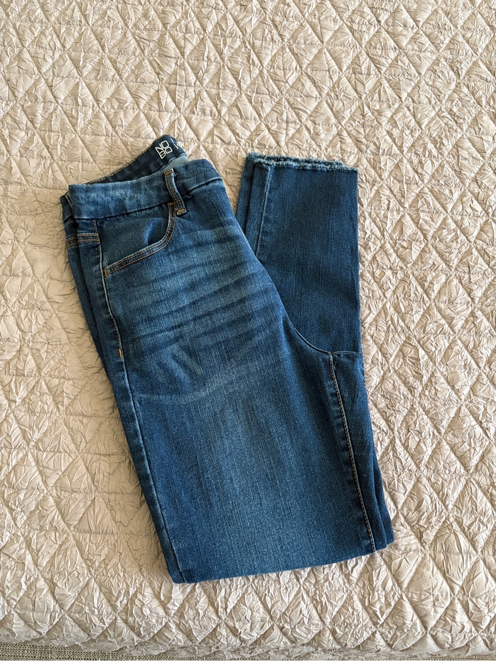 No Boundaries Women's Skinny Jeans in Dark Blue Wash